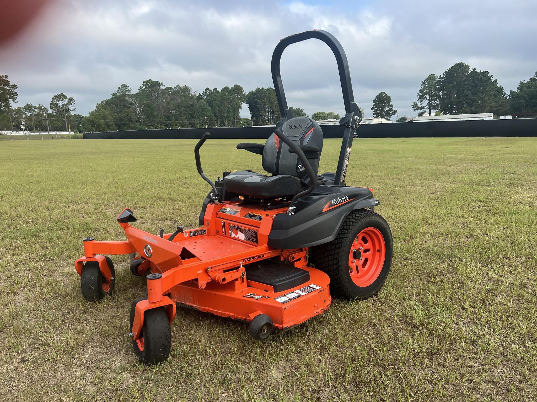 2021 Kubota Z421 Equipment Image0