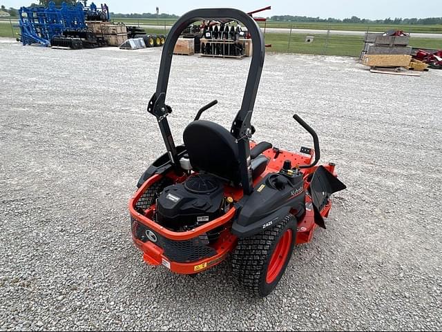 Image of Kubota Z421 equipment image 2