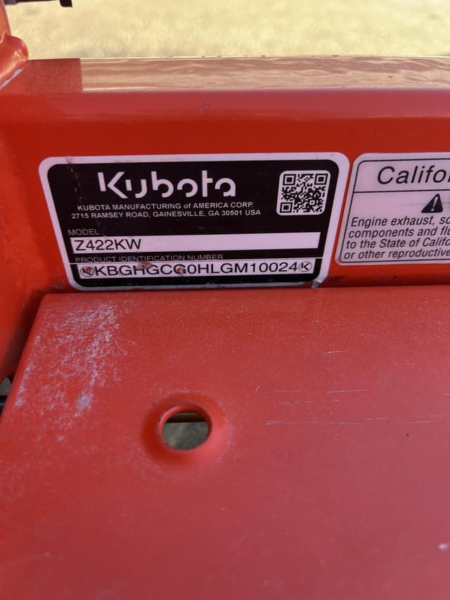 Image of Kubota Z422 equipment image 4