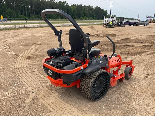 Image of Kubota Z723 equipment image 4