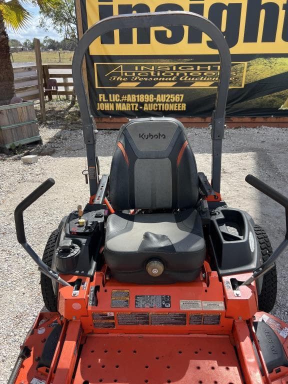 Image of Kubota Z724 equipment image 4