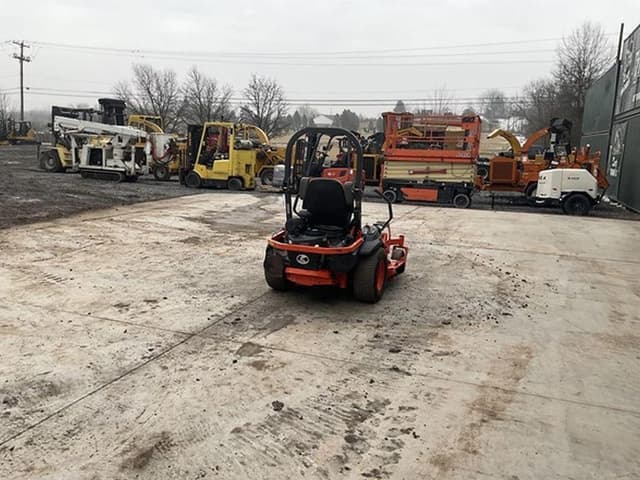 Image of Kubota Z724 equipment image 3