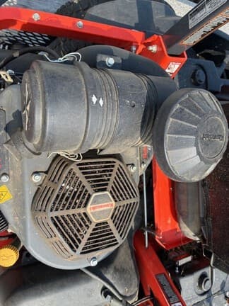 Image of Kubota Z726X equipment image 4