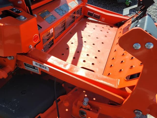 Image of Kubota Z781i equipment image 4