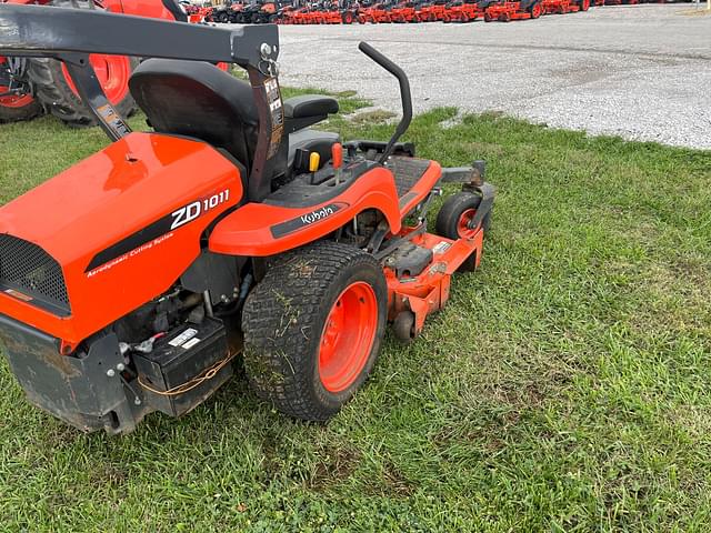 Image of Kubota ZD1011 equipment image 2