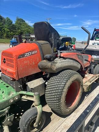 Image of Kubota ZD1211 equipment image 1