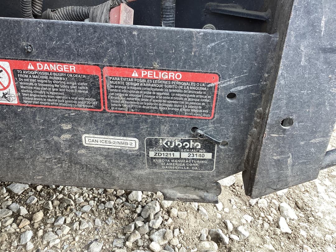 Image of Kubota ZD1211 Image 1