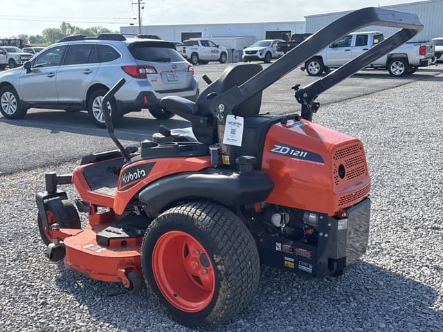 Image of Kubota ZD1211 equipment image 4