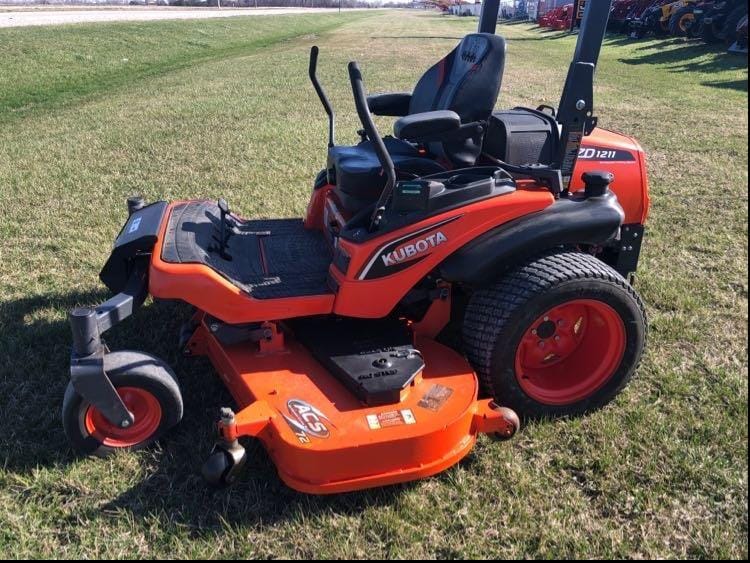 2021 Kubota ZD1211L Equipment Image0