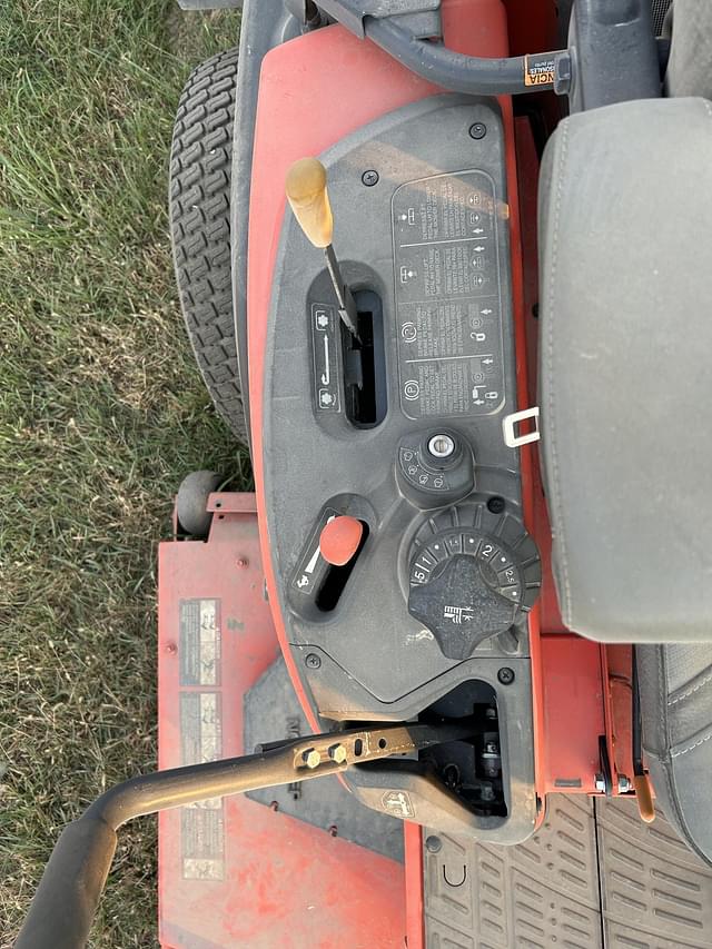 Image of Kubota ZD1511LF equipment image 4