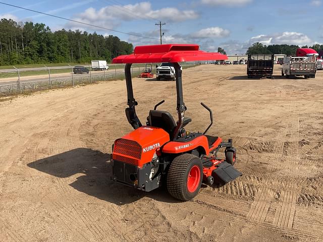 Image of Kubota ZG222 equipment image 4