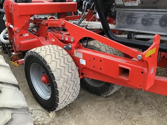 Image of Kuhn Krause Gladiator 1205 equipment image 4