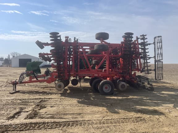 Image of Kuhn Excelerator XT 8010 equipment image 1