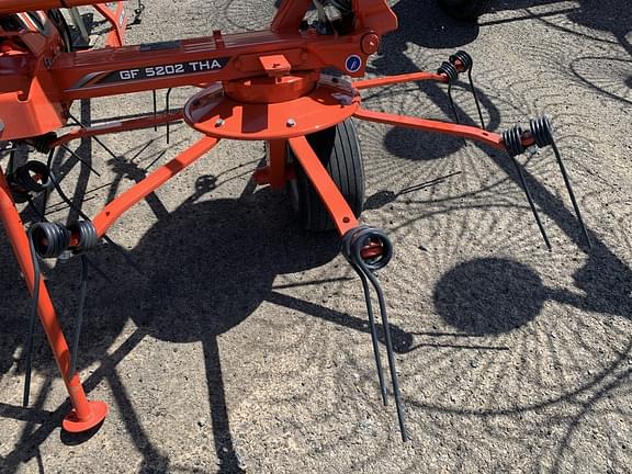 Image of Kuhn GF5202THA equipment image 2