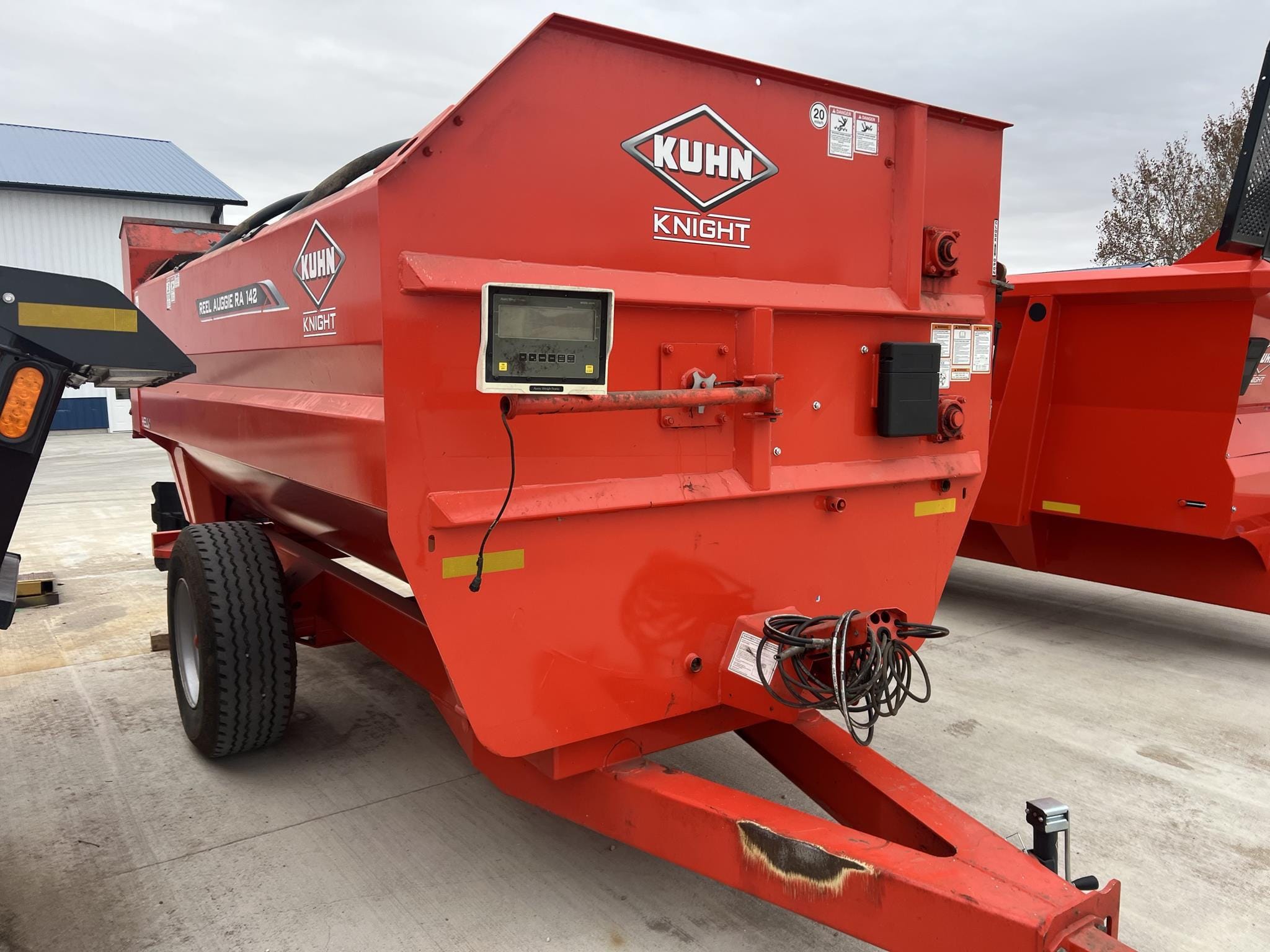 2021 Kuhn Knight RA142 Equipment Image0