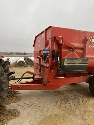 2021 Kuhn Knight RA142 Equipment Image0