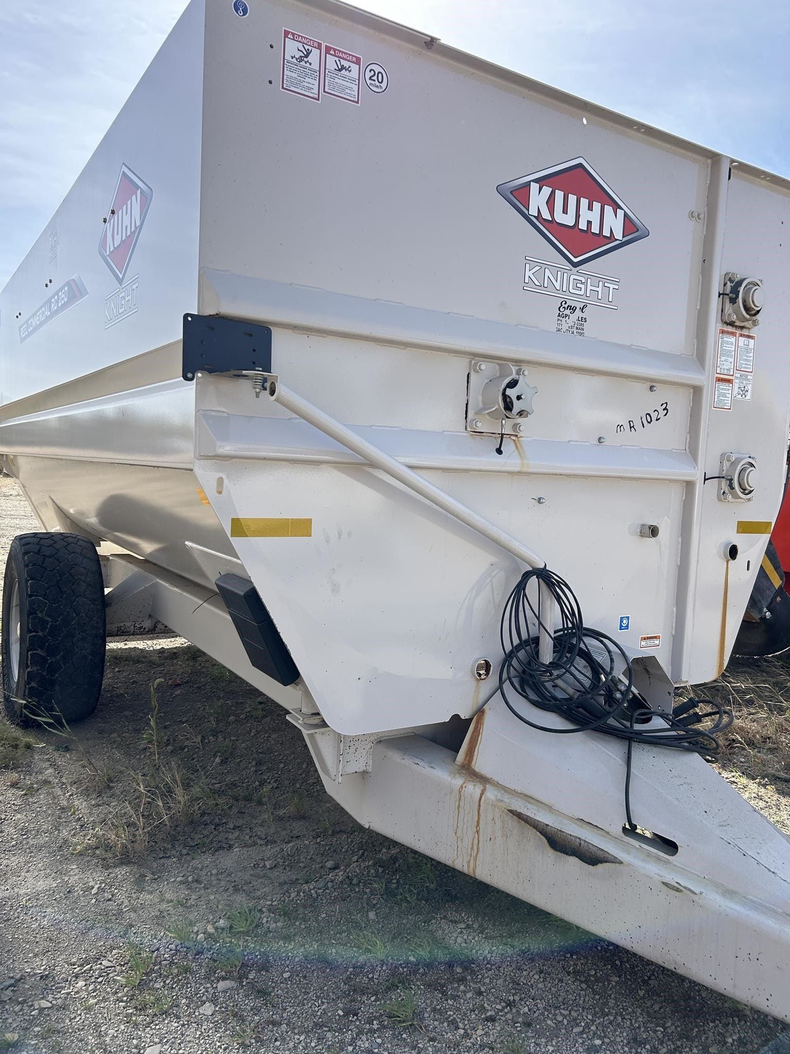 2021 Kuhn Knight RC260 Equipment Image0