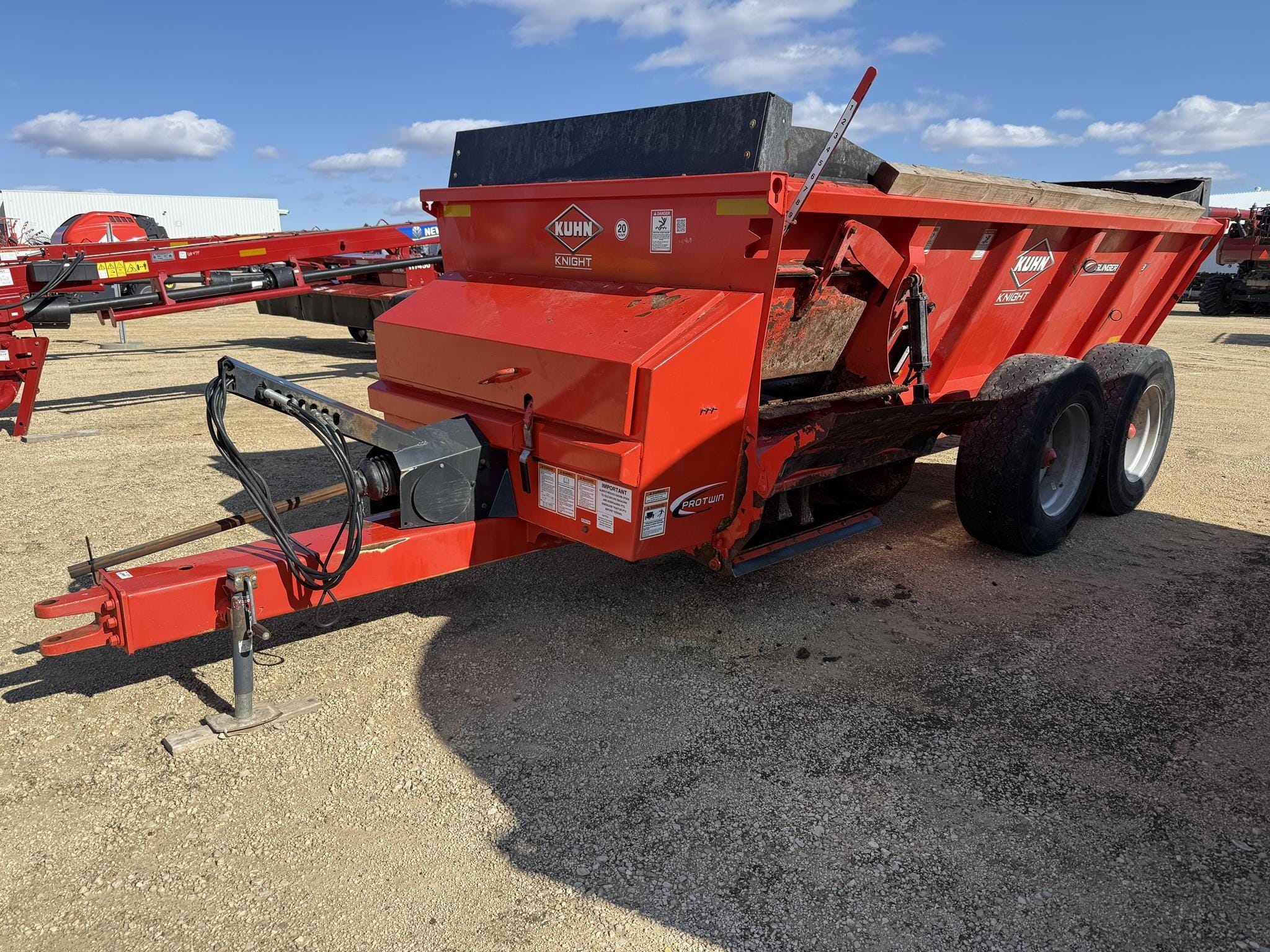 2021 Kuhn Knight SL118 Equipment Image0