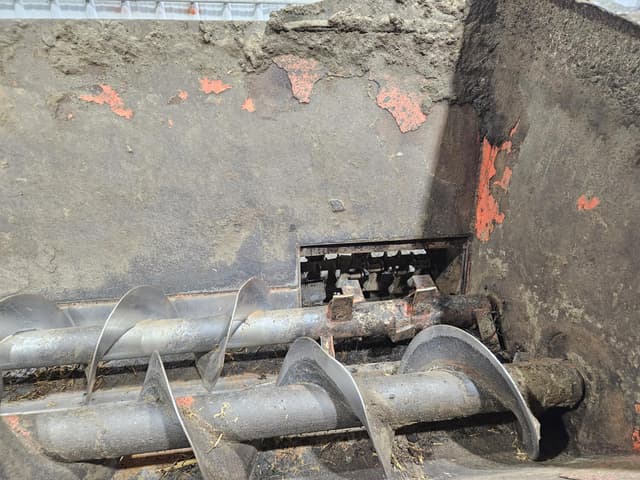 Image of Kuhn Knight SL118 equipment image 4