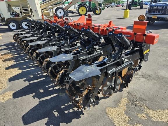 Image of Kuhn Krause Gladiator 1205 equipment image 2