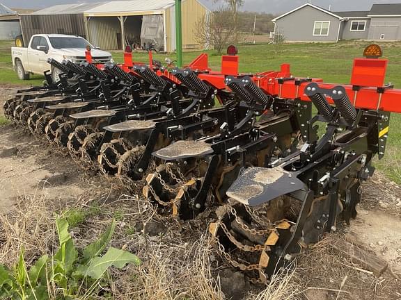 Image of Kuhn Krause Gladiator 1205 equipment image 2