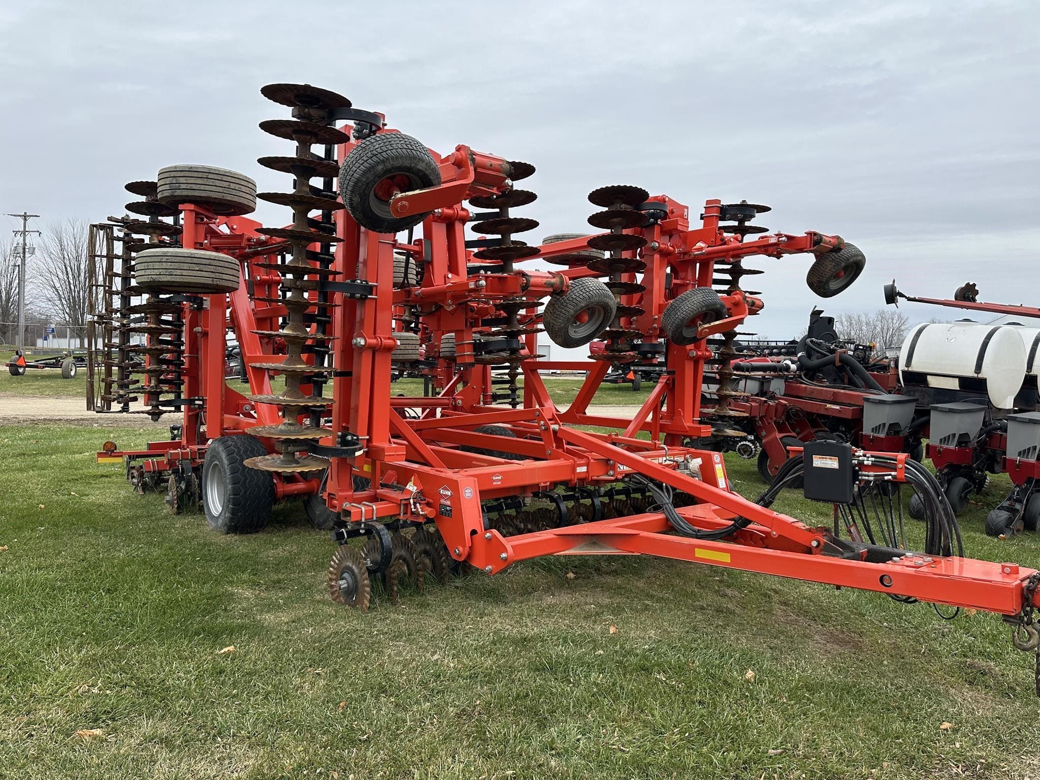 2021 Kuhn Krause Excelerator 8005-40 Equipment Image0