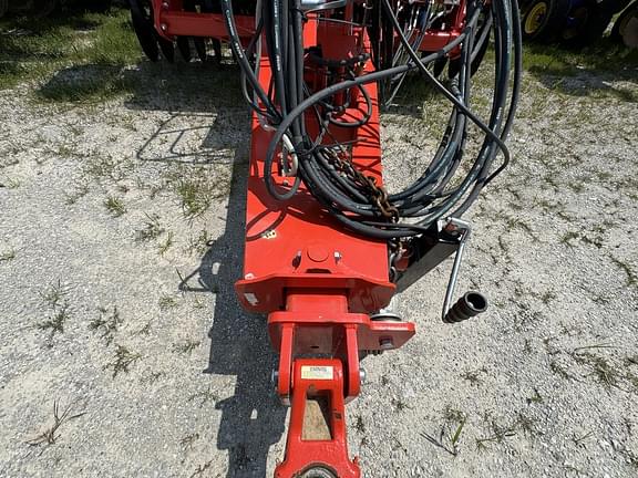 Image of Kuhn Krause Excelerator XT 8010 equipment image 3