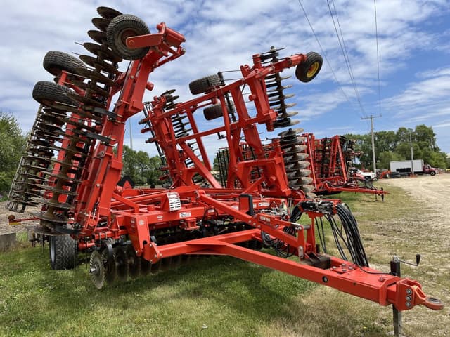 Image of Kuhn Krause Excelerator XT 8010-34 equipment image 1