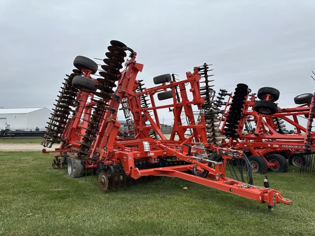 Image of Kuhn Krause Excelerator XT 8010-34 equipment image 2