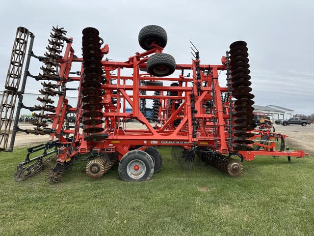 Image of Kuhn Krause Excelerator XT 8010-34 equipment image 4