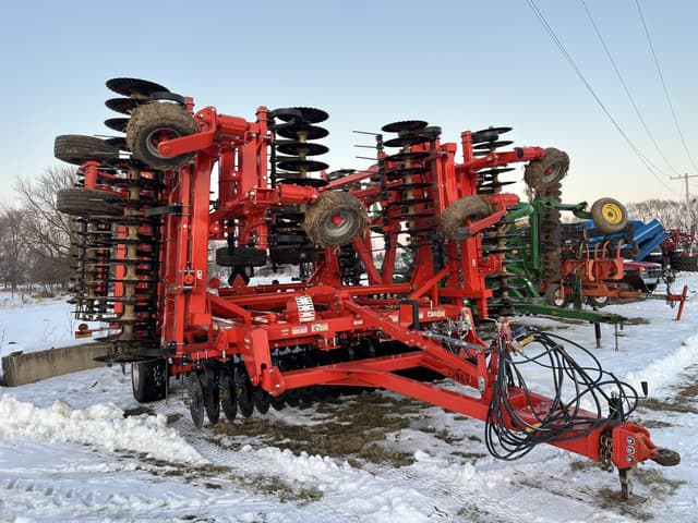 Image of Kuhn Krause Excelerator XT 8010-40 equipment image 2