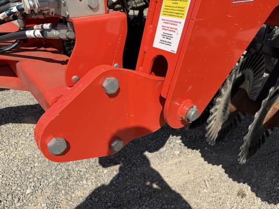 Image of Kuhn Krause Excelerator XT 8010-40 equipment image 3