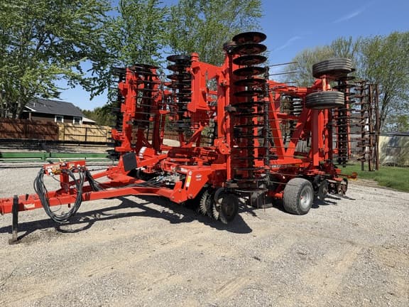 Image of Kuhn Krause Excelerator XT 8010-40 Primary image