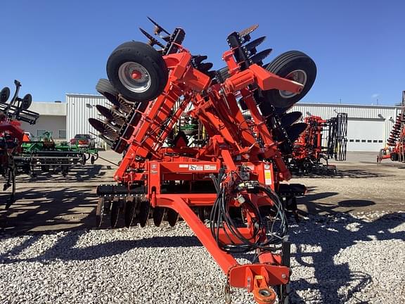 Image of Kuhn Krause Interceptor 8050 equipment image 2