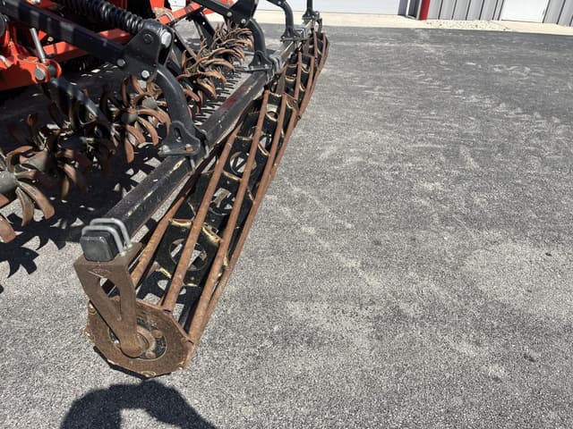 Image of Kuhn Krause Interceptor 8050-30 equipment image 4