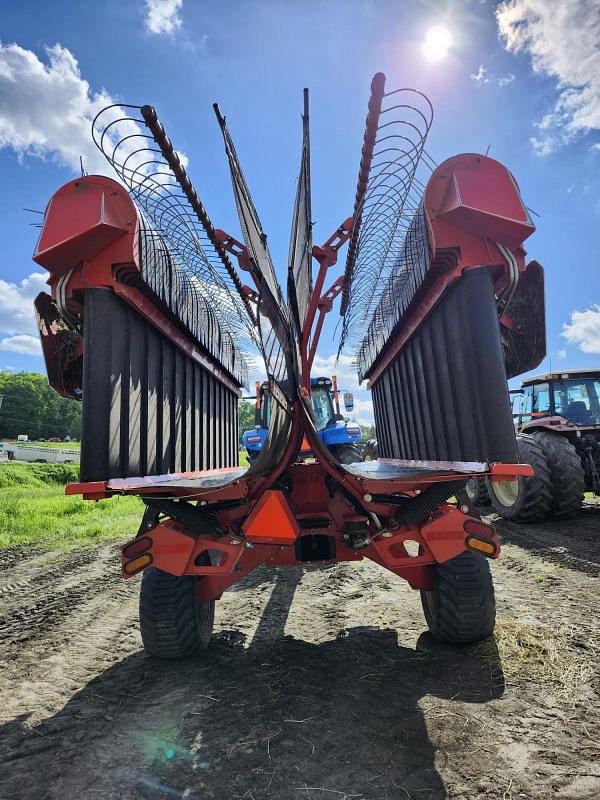 Image of Kuhn Merge-Maxx MM890 equipment image 2