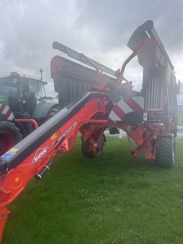 Image of Kuhn Merge-Maxx 1090 equipment image 3