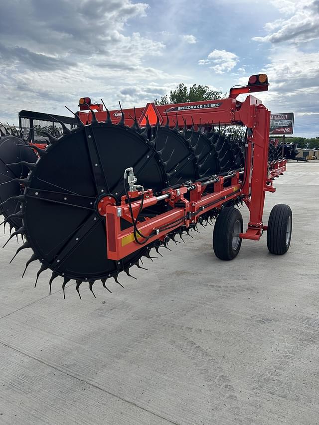 Image of Kuhn SR800 equipment image 3