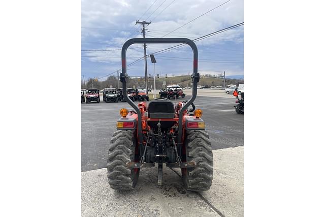 Image of Kubota L3901 equipment image 4