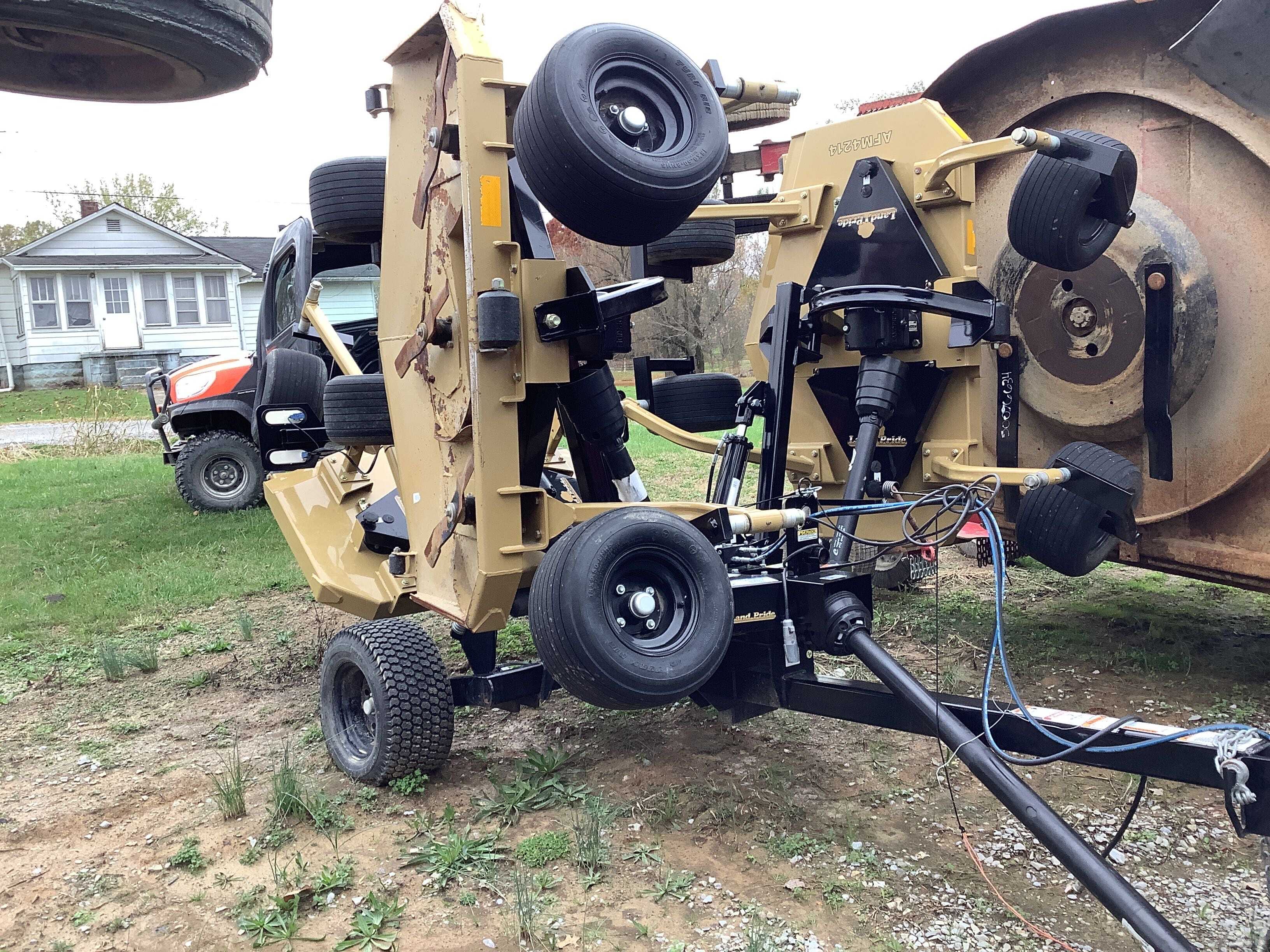 Main image Land Pride AFM4214