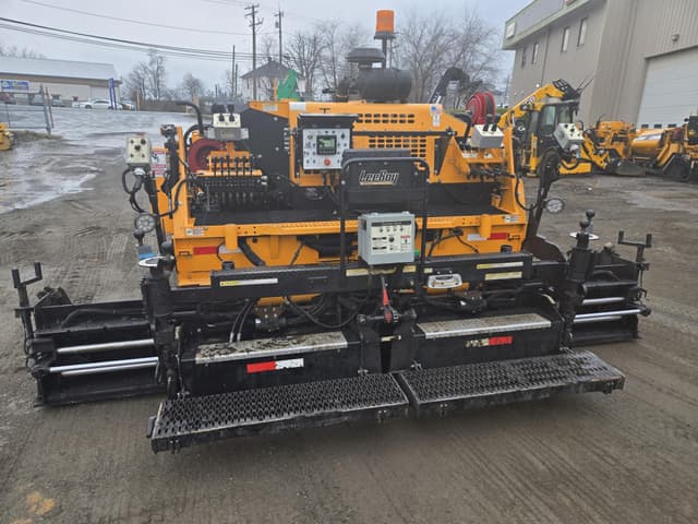 Image of LeeBoy 8510E equipment image 2