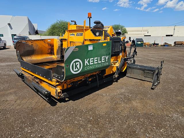 Image of LeeBoy 8520 equipment image 4