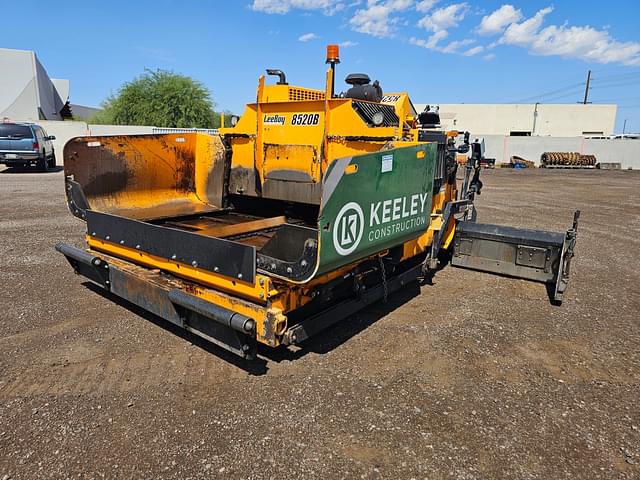 Image of LeeBoy 8520 equipment image 1