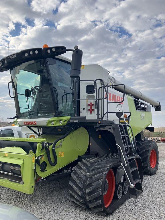 Main image CLAAS LEXION 740TT 0