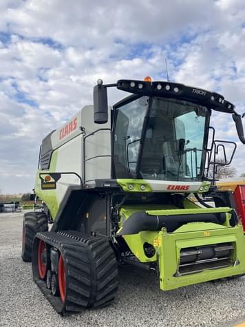 Main image CLAAS LEXION 740TT