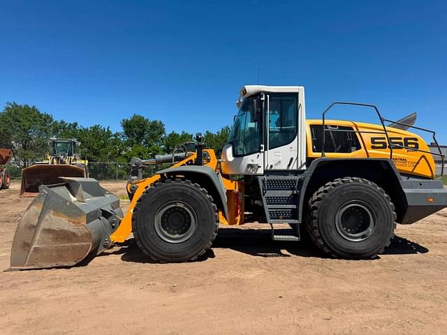 Image of Liebherr L556 equipment image 1