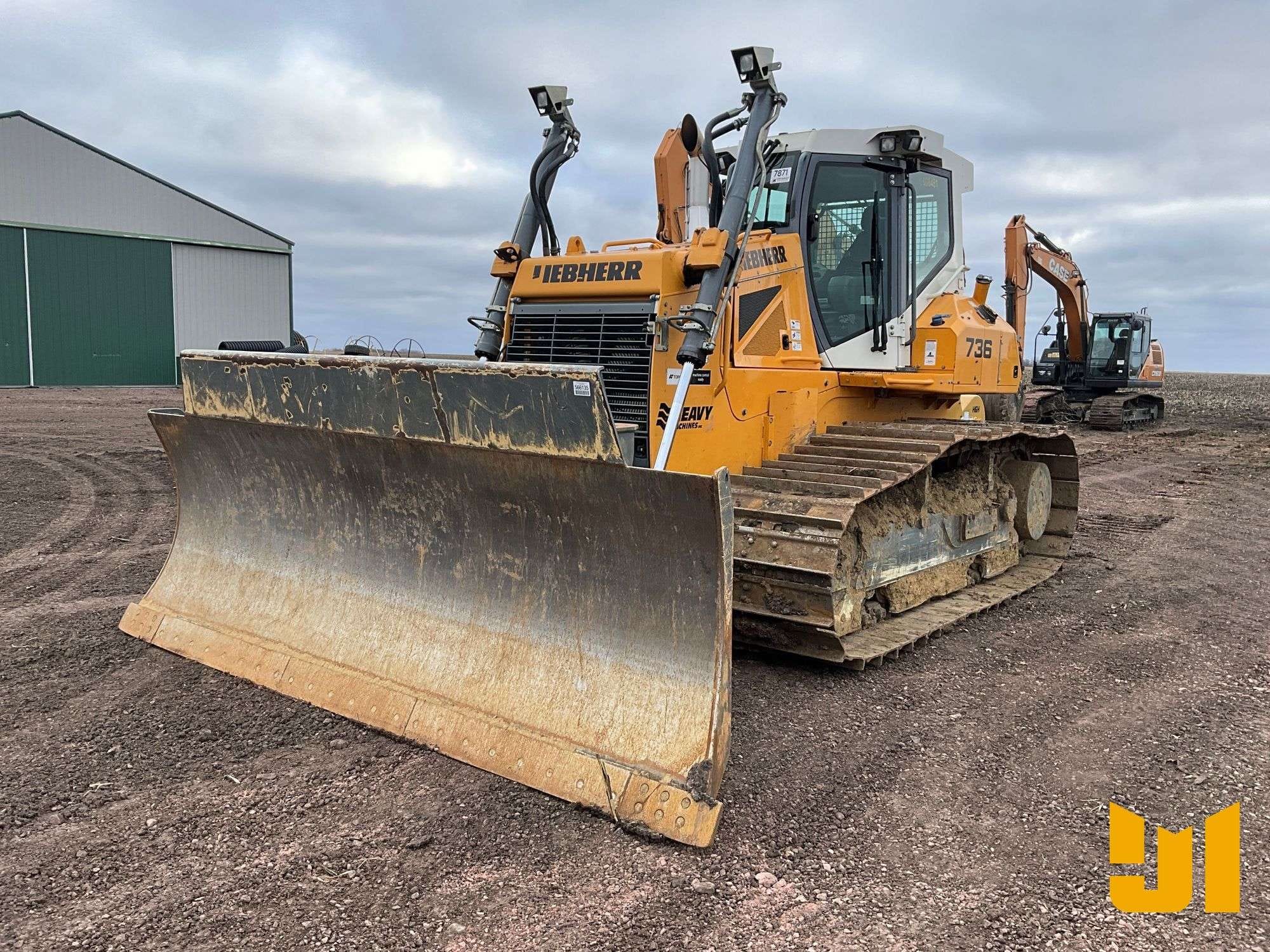 2021 Liebherr 736 Equipment Image0