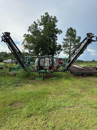 2021 LMC 400 Equipment Image0