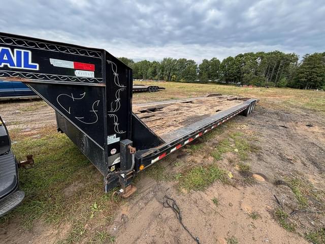 Image of Load Trail Gooseneck equipment image 3