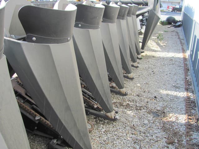 Image of MacDon C3008C equipment image 4